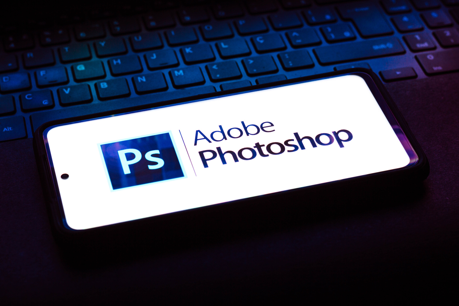 Adobe 將推出免費的 Photoshop 網頁版